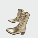 Botins de cowboy metálicos
